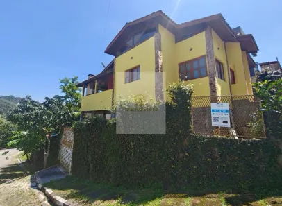 Casa de Condomínio com 2 Quartos à venda, 301m² no Morada dos Pássaros, Taboão da Serra