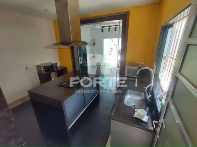 Sobrado com 3 Quartos à venda, 175m² no Vila Brasileira, Mogi das Cruzes