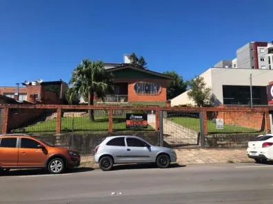 Casa com 3 Quartos à venda, 250m² no Santa Lúcia, Caxias do Sul