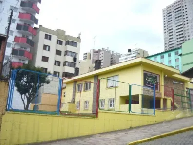 Imóvel Comercial com 5 Quartos à venda, 500m² no Centro, Caxias do Sul