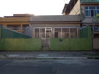 Casa com 2 Quartos para alugar, 80m² no Guadalupe, Rio de Janeiro