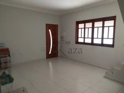 Sobrado com 3 Quartos à venda, 147m² no Residencial Santa Paula, Jacareí
