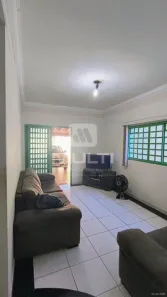 Casa com 3 Quartos à venda, 176m² no Santa Rosa, Uberlândia