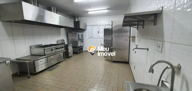Prédio Comercial à venda, 400m² no Santa Teresinha, São Paulo