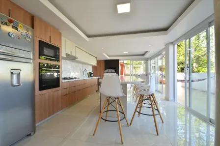 Casa com 3 Quartos à venda, 203m² no Vista Alegre, Curitiba