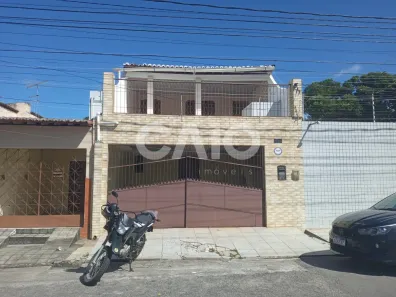 Casa com 4 Quartos para alugar, 150m² no Alecrim, Natal