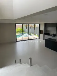 Casa de Condomínio com 3 Quartos para alugar, 257m² no Gávea, Uberlândia