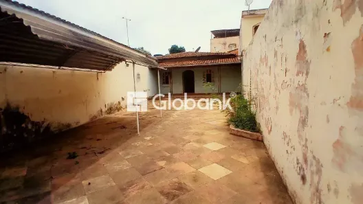 Lote/Terreno à venda, 350m² no Morrinhos, Montes Claros