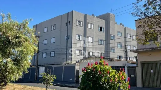 Apartamento com 3 Quartos à venda, 80m² no Presidente Roosevelt, Uberlândia