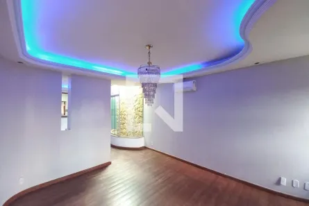 Casa com 3 Quartos à venda, 250m² no Vila Pompéia, Campinas
