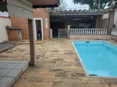 Sobrado com 3 Quartos para alugar, 250m² no Bosque dos Eucaliptos, São José dos Campos