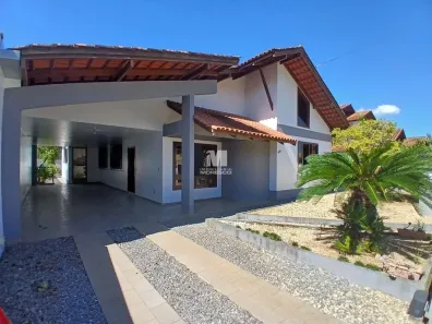 Casa com 3 Quartos à venda, 249m² no Guarani, Brusque