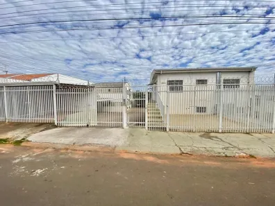 Apartamento com 2 Quartos para alugar, 40m² no Jardim Marília, Marília