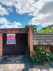 Casa com 2 Quartos para alugar, 80m² no Jardim Balneário Meia Ponte, Goiânia