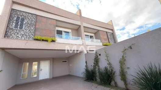 Sobrado com 3 Quartos à venda, 190m² no Bacacheri, Curitiba