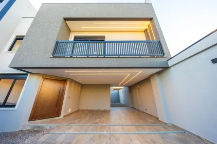 Sobrado com 4 Quartos à venda, 281m² no Cruzeiro, São José dos Pinhais
