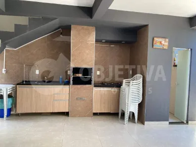 Casa com 3 Quartos à venda, 120m² no Laranjeiras, Uberlândia