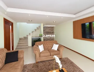 Casa com 4 Quartos à venda, 193m² no Parque Marabá, Taboão da Serra