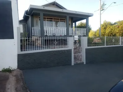 Casa com 2 Quartos à venda, 200m² no Conjunto Habitacional Humberto Popolo, Botucatu