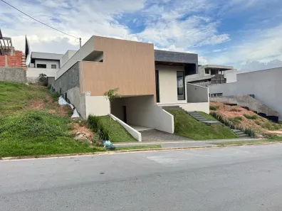 Casa de Condomínio com 3 Quartos à venda, 225m² no Jardins Bolonha, Senador Canedo