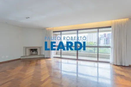 Apartamento com 4 Quartos à venda, 225m² no Vila Suzana, São Paulo