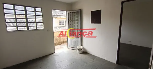 Casa com 1 Quarto para alugar, 58m² no Jardim Flor da Montanha, Guarulhos