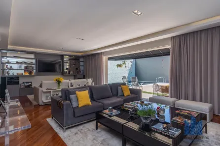 Casa com 5 Quartos à venda, 720m² no Pacaembu, São Paulo