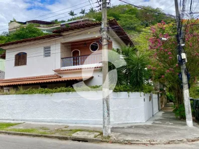 Casa com 4 Quartos à venda, 300m² no São Francisco, Niterói