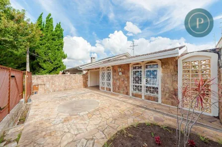 Casa com 3 Quartos para alugar, 175m² no São Braz, Curitiba