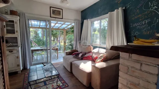 Casa com 2 Quartos à venda, 190m² no Ponta das Canas, Florianópolis