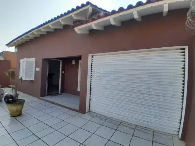 Casa com 2 Quartos para alugar, 174m² no Getúlio Vargas, Bagé