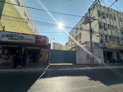 Lote/Terreno para alugar, 750m² no Centro, Montes Claros