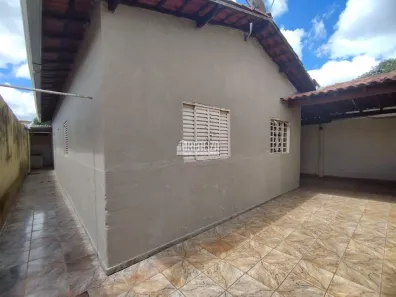 Casa com 3 Quartos à venda, 171m² no Parque das Gameleiras, Uberaba