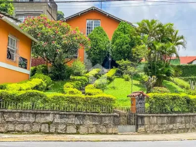 Casa com 3 Quartos à venda, 140m² no Castelanea, Petrópolis