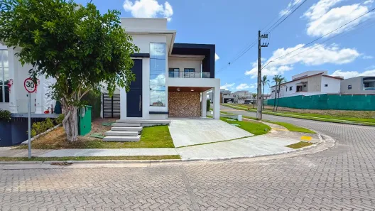 Casa de Condomínio com 4 Quartos à venda, 245m² no Cidade Alpha, Eusébio