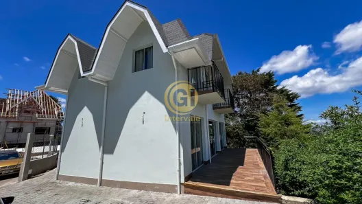 Casa de Condomínio com 3 Quartos à venda, 300m² no Jardim Primavera, Campos do Jordão