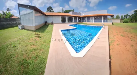 Fazenda/Sítio com 3 Quartos à venda, 370m² no Chácara Marambaia, Caçapava