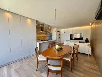 Apartamento com 3 Quartos à venda, 94m² no Canto, Florianópolis
