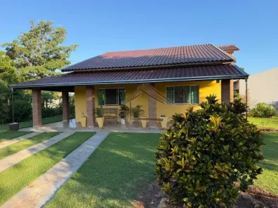 Fazenda/Sítio com 3 Quartos à venda, 2000m² no Área Rural de Porangaba, Porangaba