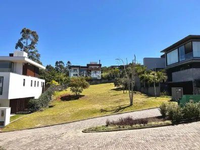 Lote/Terreno à venda, 762m² no Cacupé, Florianópolis