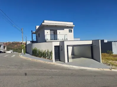 Sobrado com 3 Quartos à venda, 136m² no Condomínio Villa Verde Bragança, Bragança Paulista