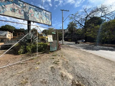 Lote/Terreno à venda, 543m² no João Pinheiro, Belo Horizonte