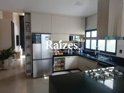 Casa de Condomínio com 3 Quartos à venda, 186m² no Novo Mundo, Uberlândia