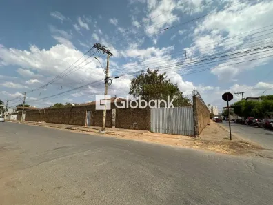 Lote/Terreno para alugar, 2616m² no Alto São João, Montes Claros