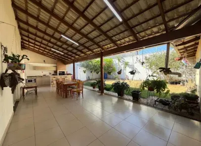 Casa com 3 Quartos à venda, 256m² no Anápolis City, Anápolis