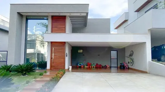 Casa com 3 Quartos à venda, 210m² no Residencial Goiânia Golfe Clube, Goiânia