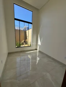 Casa com 3 Quartos à venda, 130m² no Vila São Francisco, Goiânia