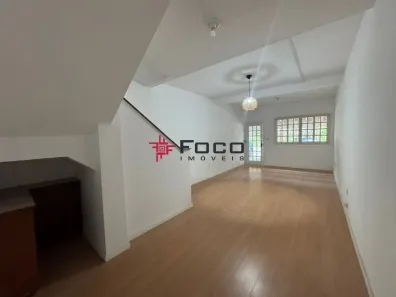 Sobrado com 2 Quartos para alugar, 122m² no Parque Residencial Aquarius, São José dos Campos