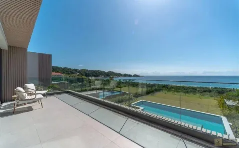 Casa com 4 Quartos à venda, 550m² no Praia do Estaleiro, Balneário Camboriú