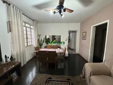 Casa com 5 Quartos à venda, 249m² no Centro, Piracicaba